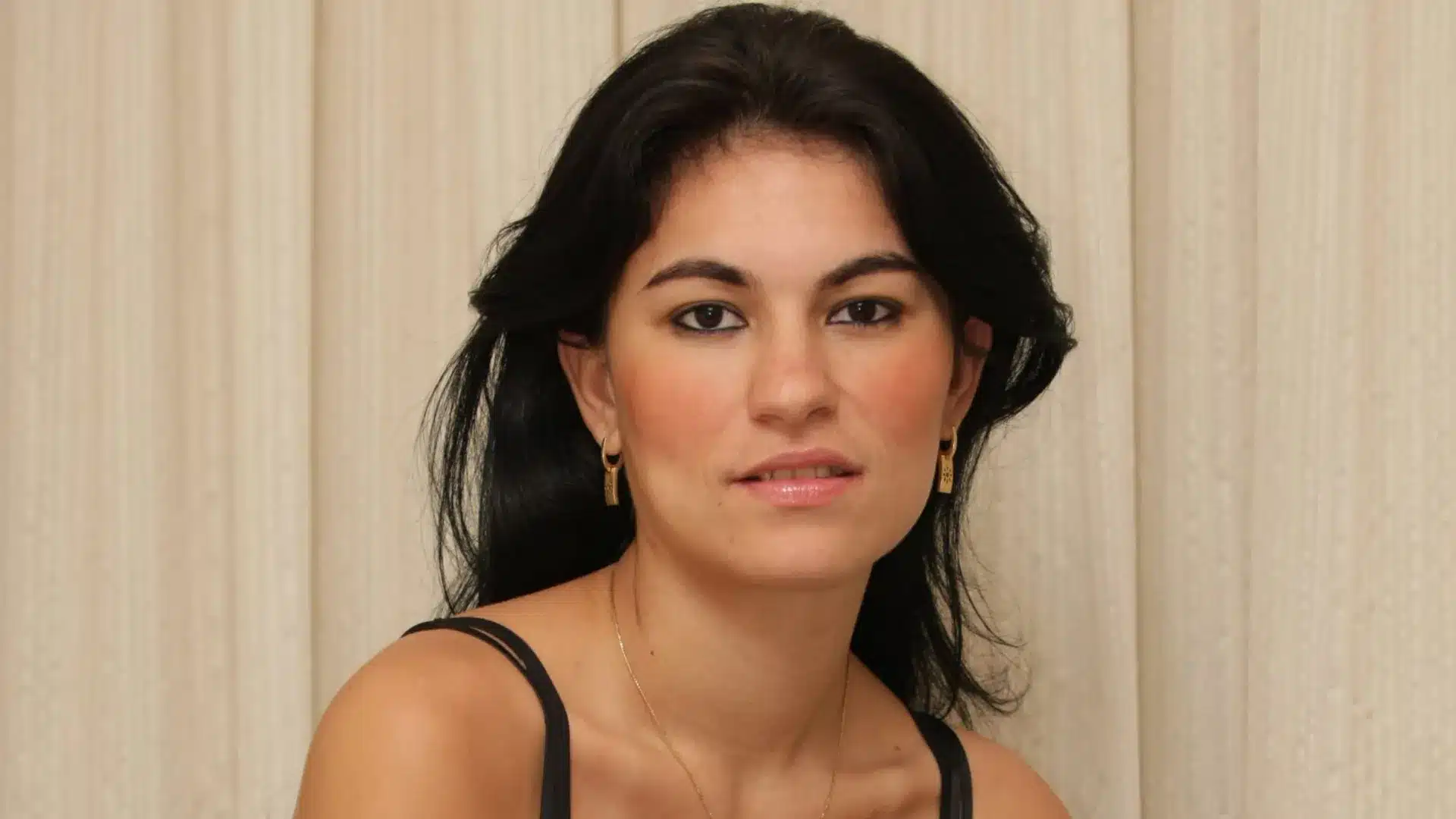 Passeport de la Brésilienne tuée par un footballeur retrouvé au Portugal.