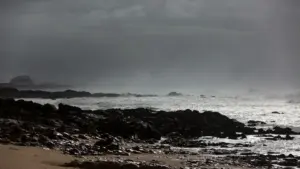 Peso da Régua alerte sur le risque d'inondations avec des décharges contrôlées.