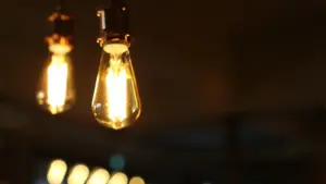 Près de 198 000 clients étaient sans électricité à 13h00.