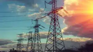 Près de 234 000 clients d'E-Redes étaient toujours sans électricité à 22h00.