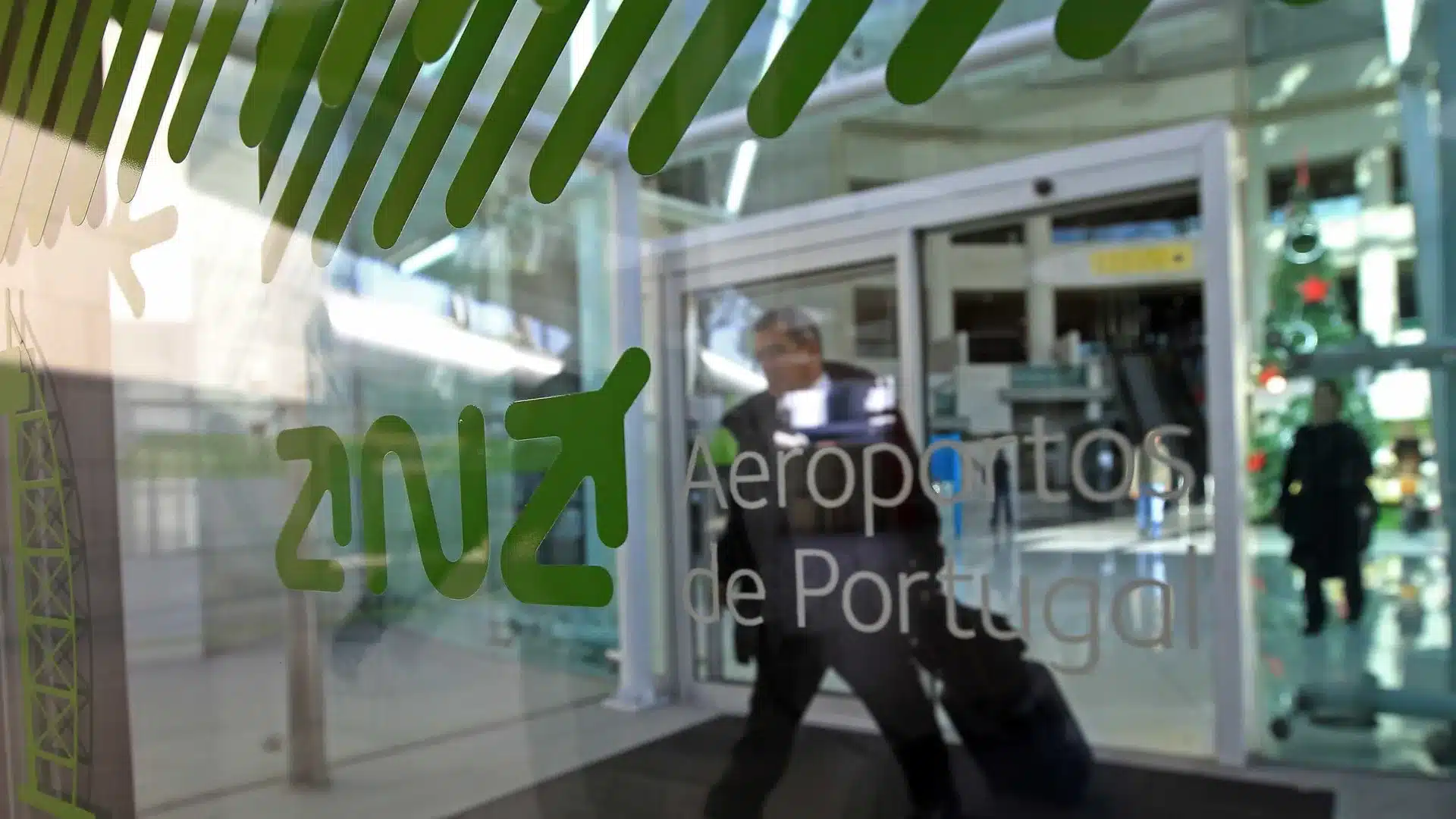 Proposition à l'ANA d'ajuster la microlocalisation de l'aéroport à Alcochete.