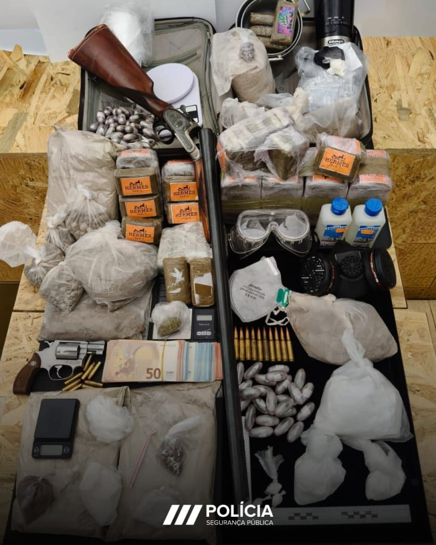 PSP arrête 4 personnes à Marvila (et saisit 12 kilos de drogue)