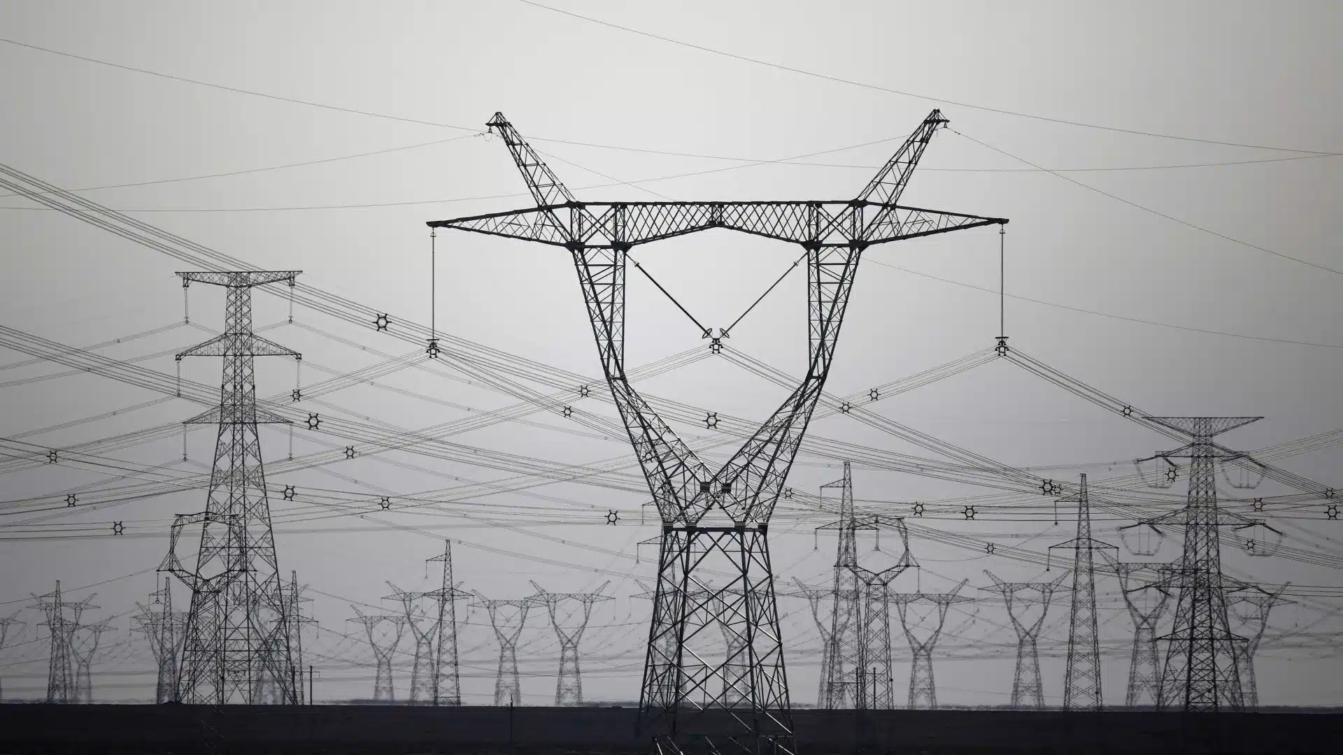 REN fait le bilan : La tempête a renversé 61 pylônes de très haute tension.