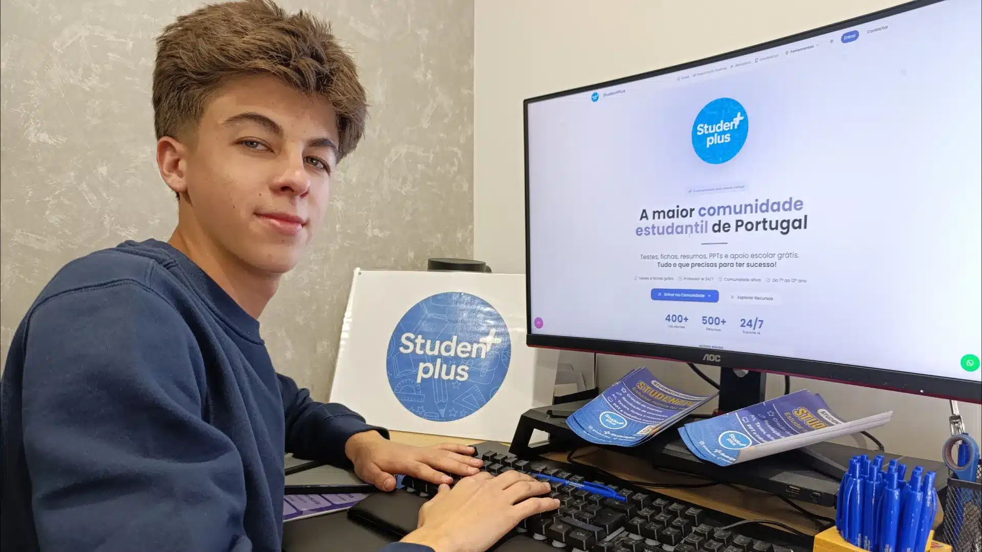 Rodrigo a 14 ans et a créé une plateforme pour aider d'autres étudiants.