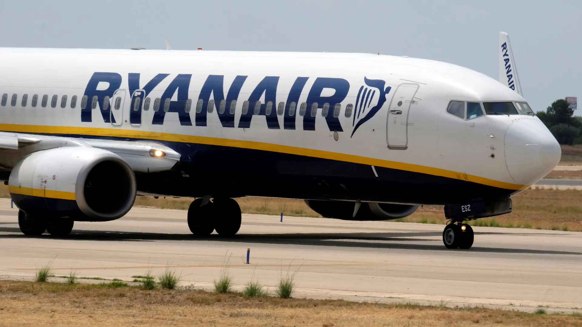 Ryanair supprime 2,1 millions de sièges depuis la Belgique : Voici l'impact.