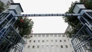 Sintra : Arrêté après avoir volé 36 000 euros au travail et incendié le bureau.