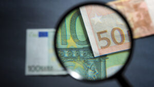 Sondages mis à part, quel candidat présidentiel a la campagne la plus coûteuse ?