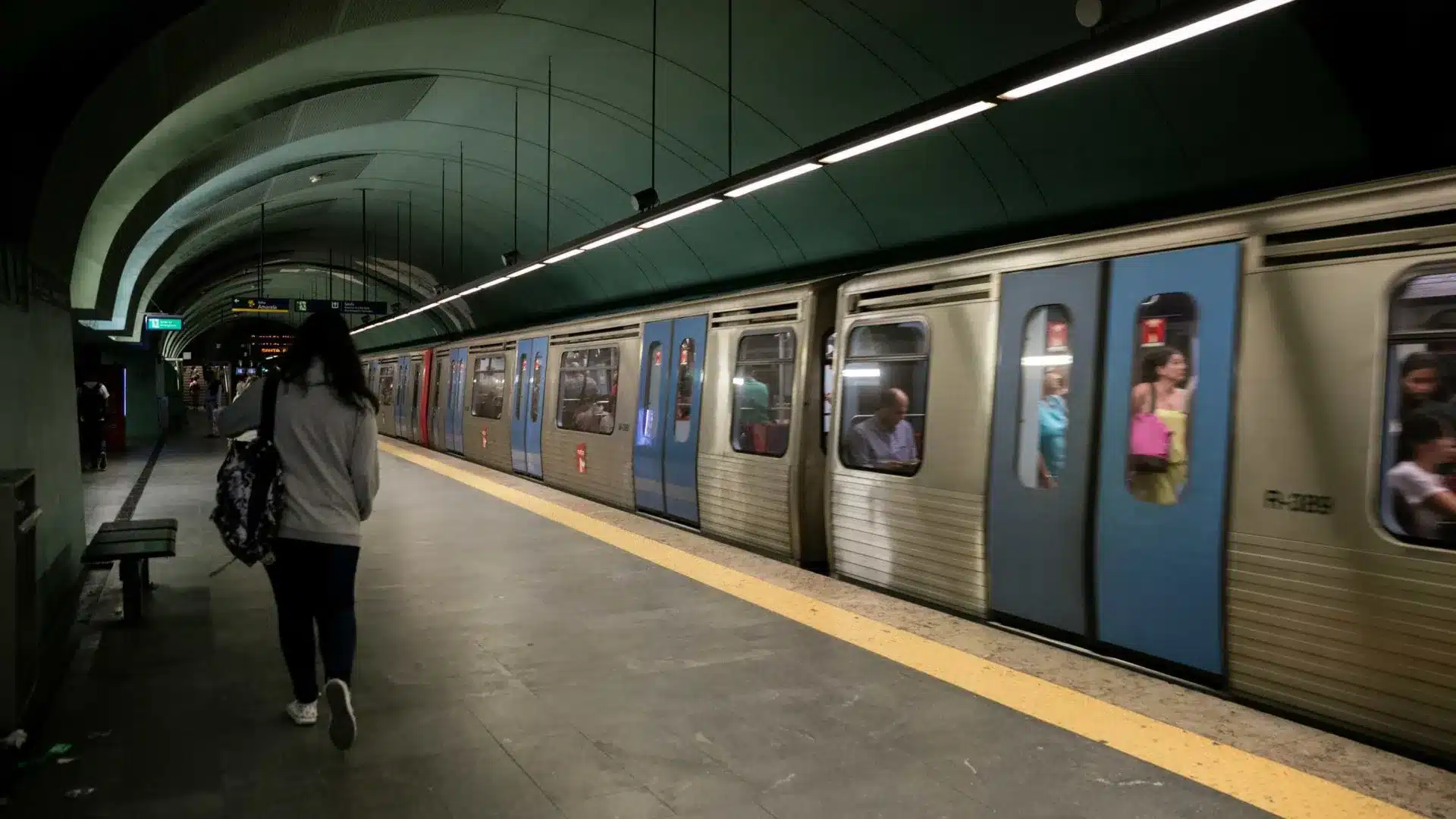 Station de métro Marquês en travaux pendant 4 mois sans affecter le fonctionnement.