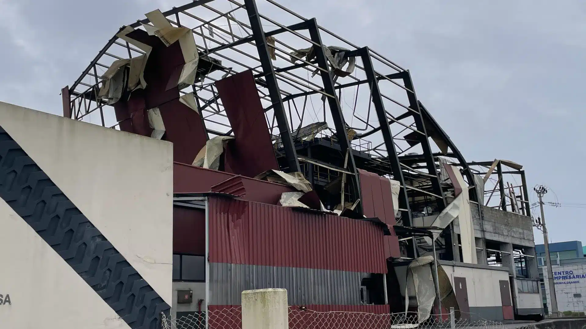 Tempête. Au troisième jour, environ 285 000 clients sont encore sans électricité.