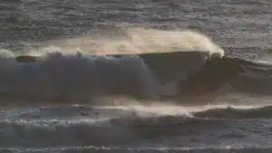 Toutes les îles des Açores sous avertissement jaune pour vent et agitation maritime.