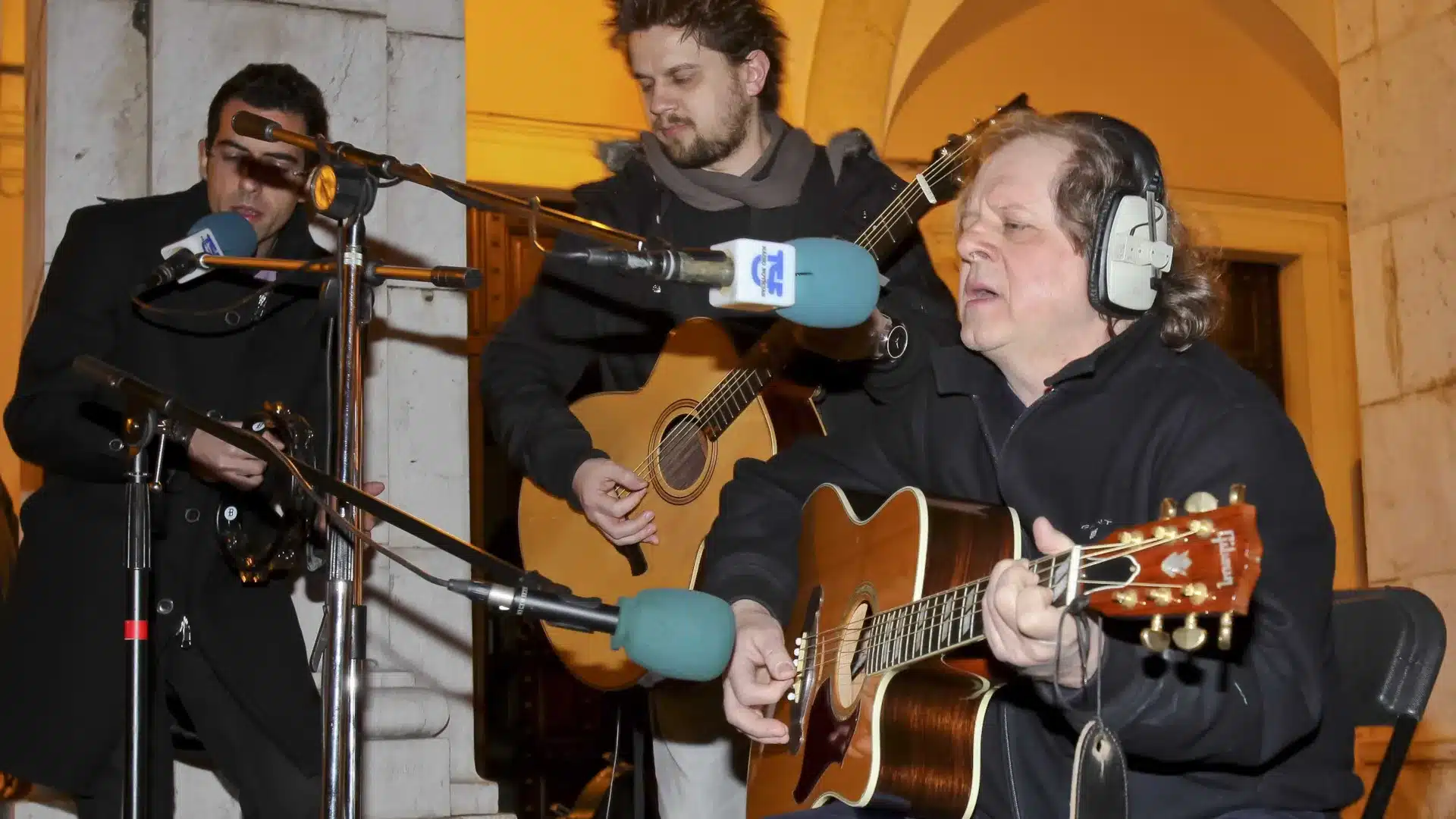 UHF présentent des chansons "jamais jouées en direct auparavant" en mars à Lisbonne.