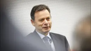 Un Conseil de Paix pour concurrencer l'ONU serait "inadapté", déclare Montenegro.