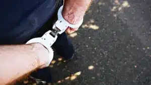 Un étudiant menace un autre jeune avec une arme à feu lors d'un vol à Vila do Conde.