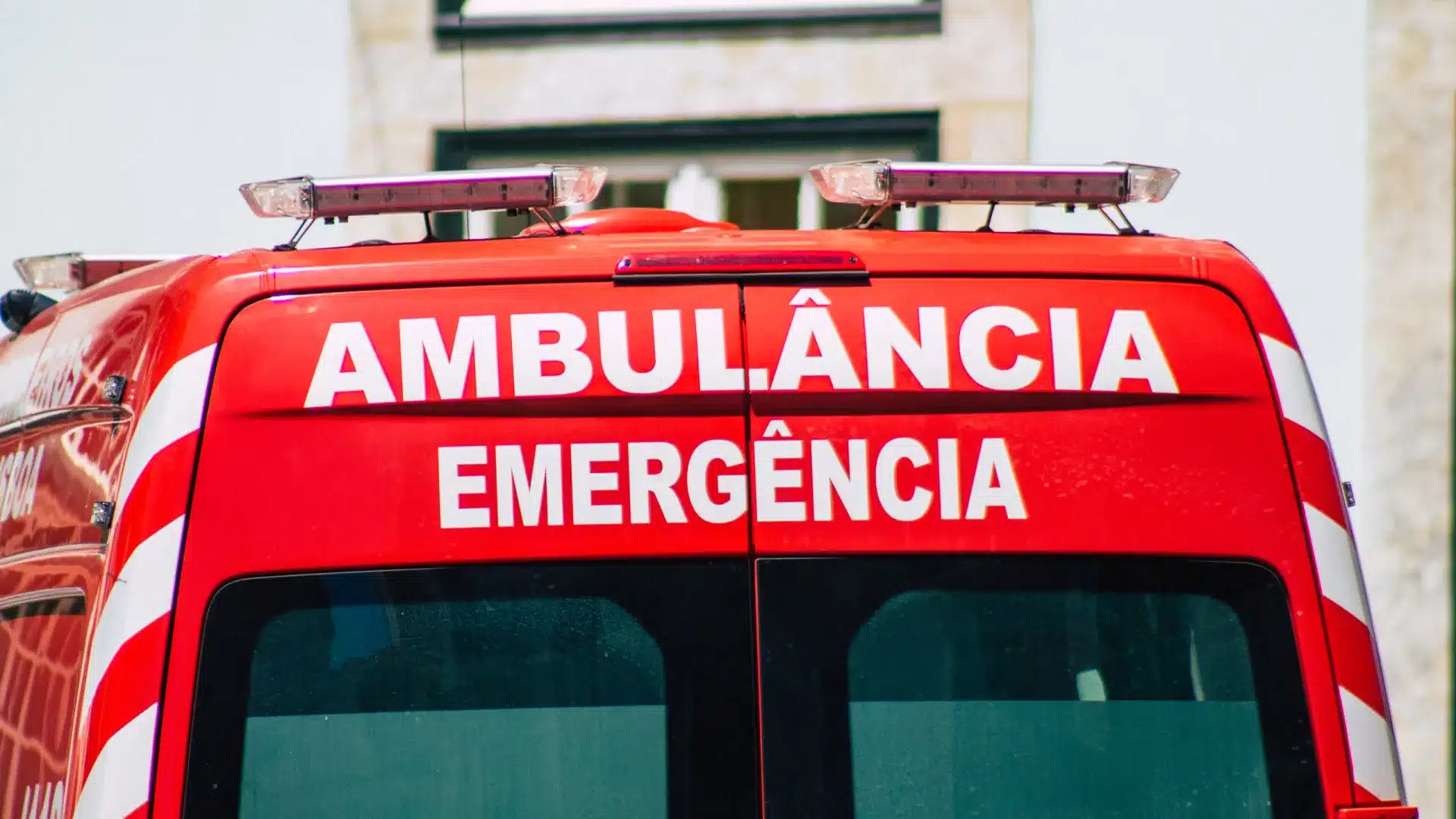 Un mort et un blessé grave dans une sortie de route à Oliveira de Frades.
