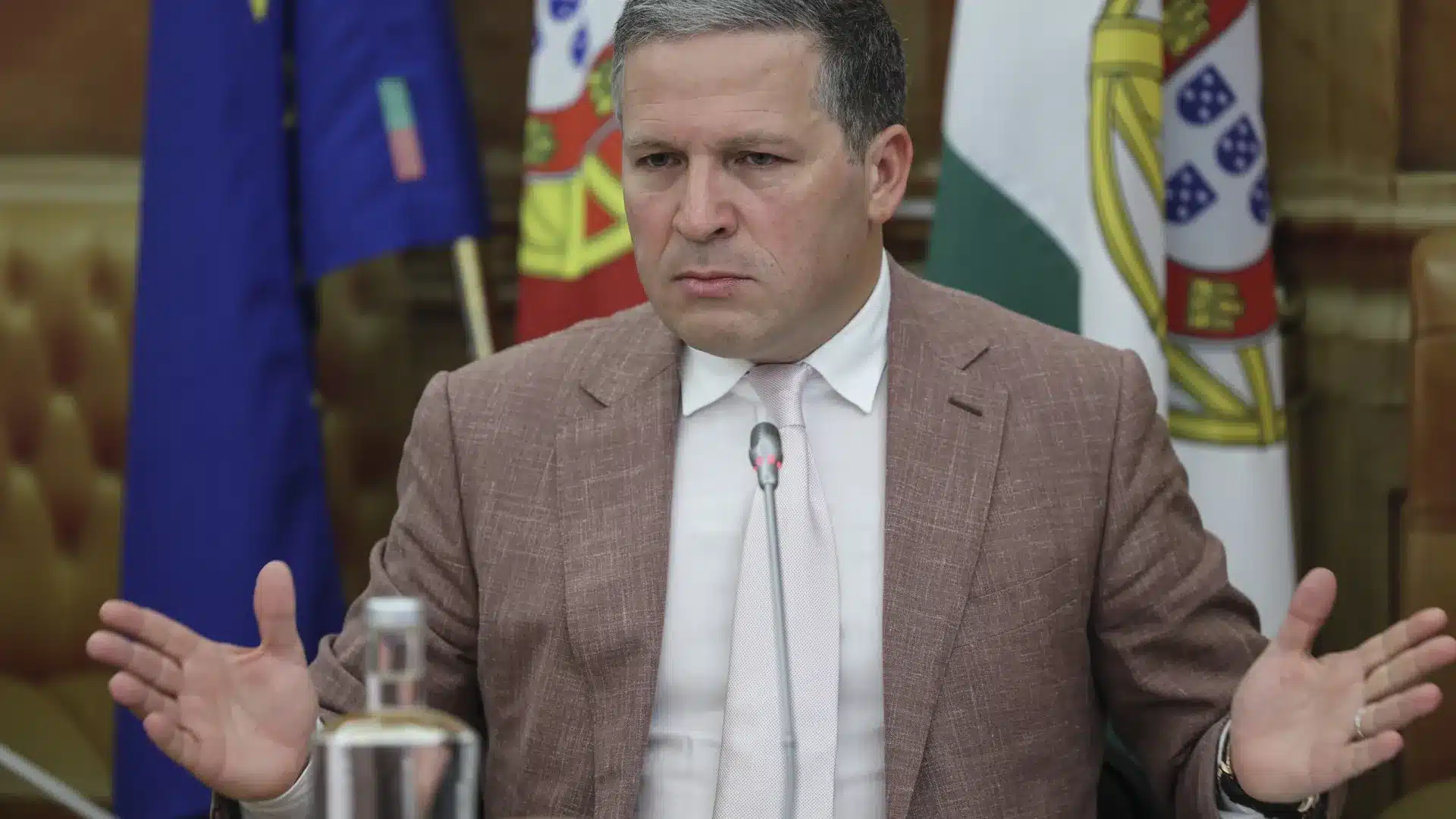 VASP a été interdite de parler avec le cabinet du ministre.