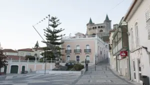 Vol de câbles et de gazole de générateurs affecte l'approvisionnement en eau à Porto de Mós.