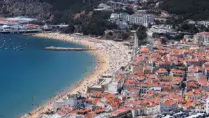 Accès au port d'abri de Sesimbra coupé jusqu'à l'évaluation lundi.