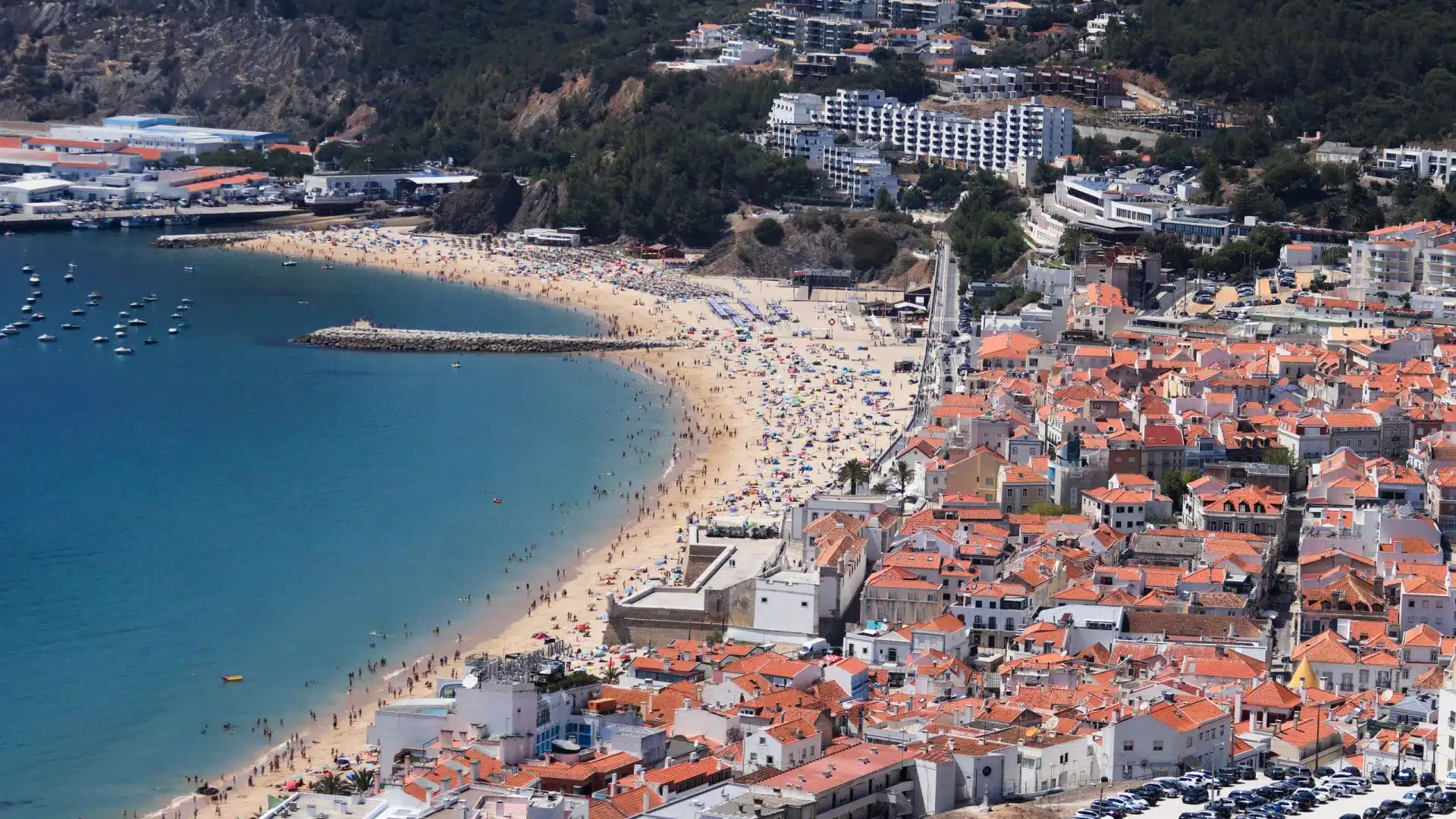 Accès au port d'abri de Sesimbra coupé jusqu'à l'évaluation lundi.