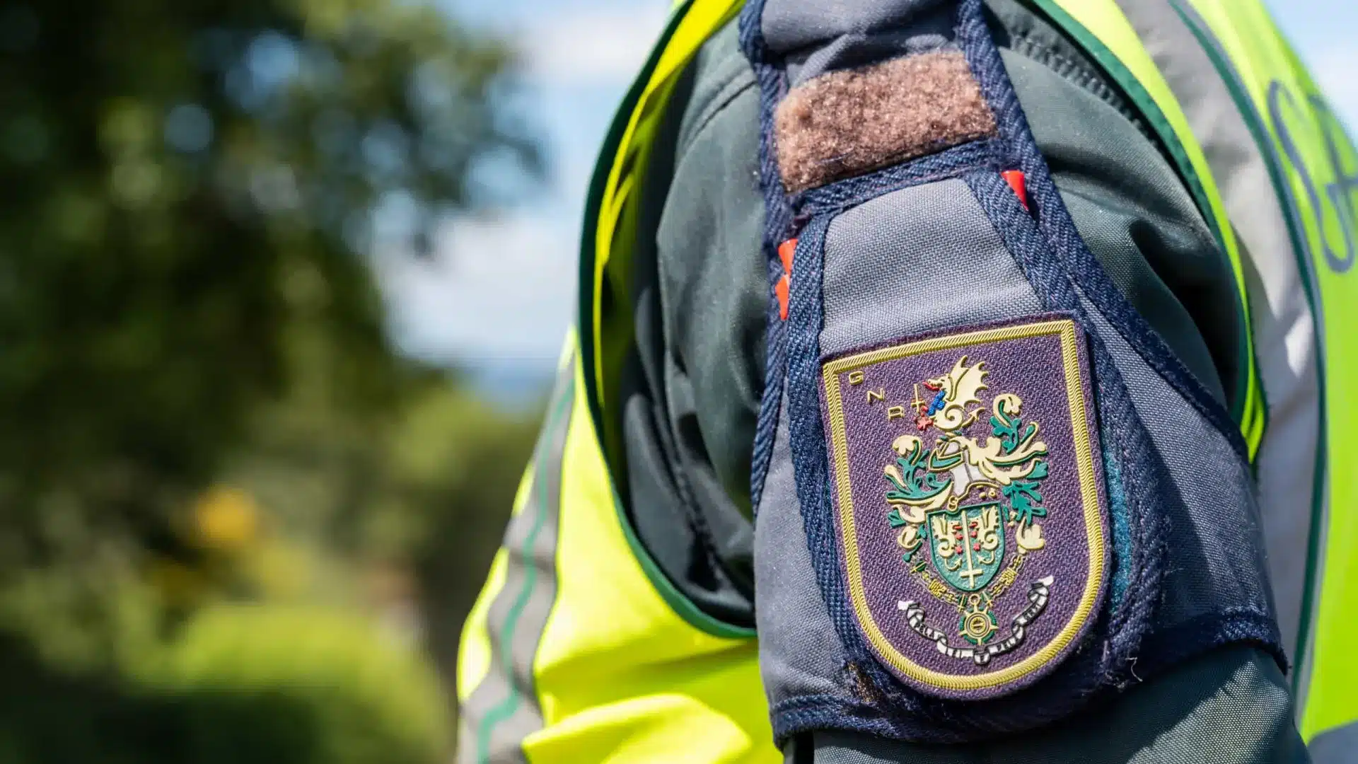 Agressé un senior à Sines et lui a volé 80 euros. Il a été arrêté par la GNR.