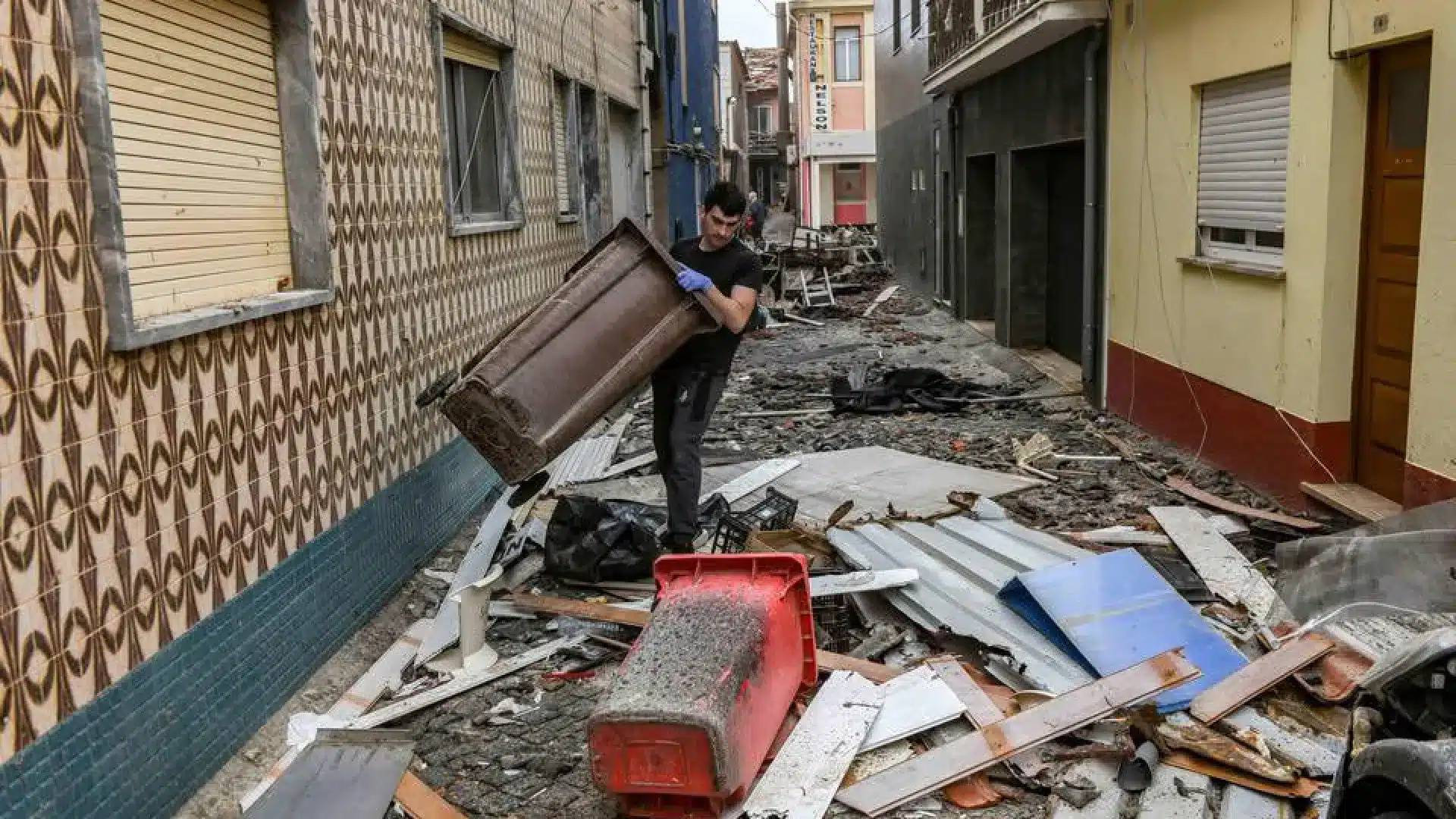 Aides à la reconstruction de maisons jusqu'à 5 000 € accordées avec photos et sans inspection.
