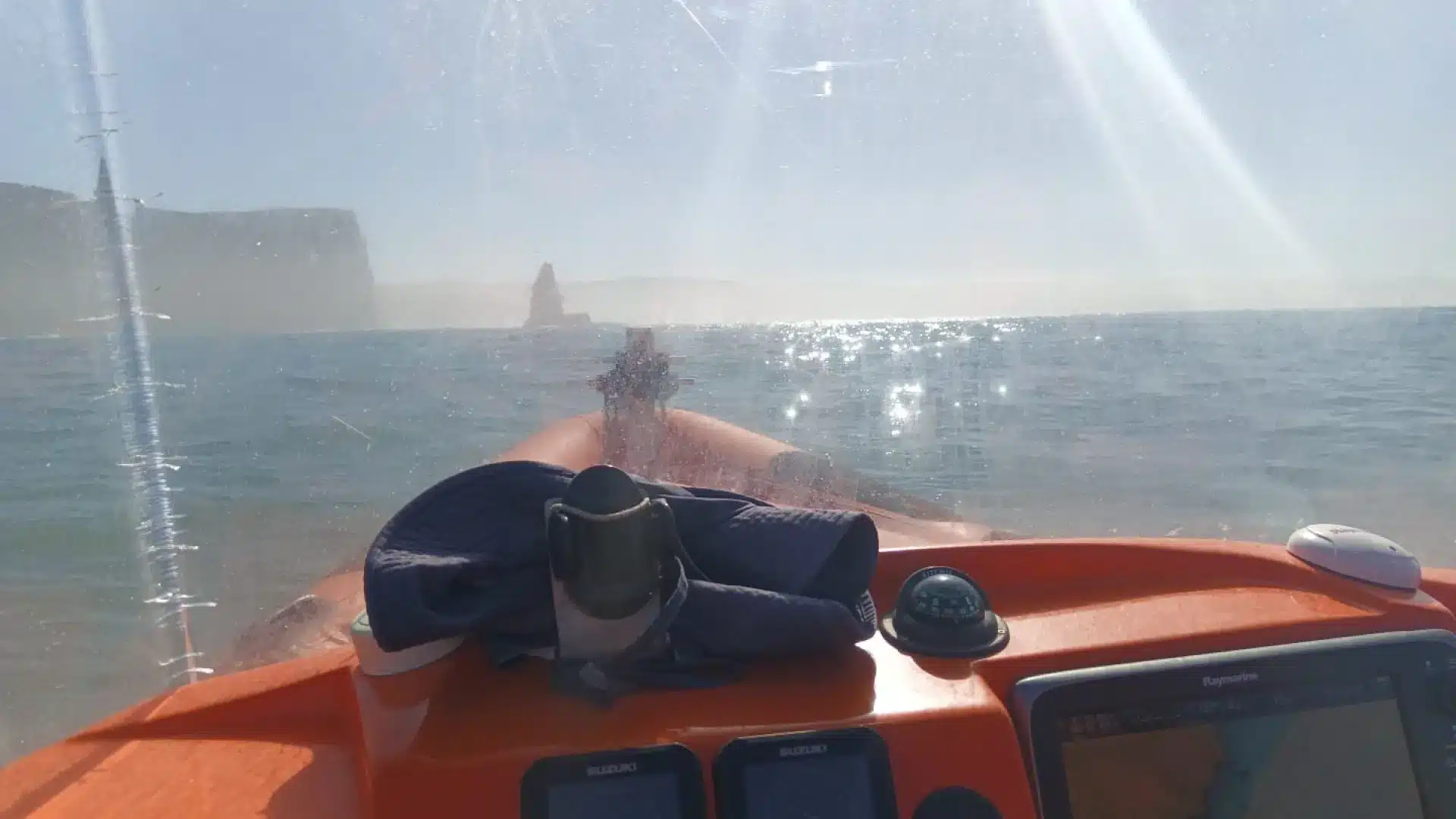 Aljezur : Recherches interrompues pour un jeune disparu sur la plage d'Arrifana