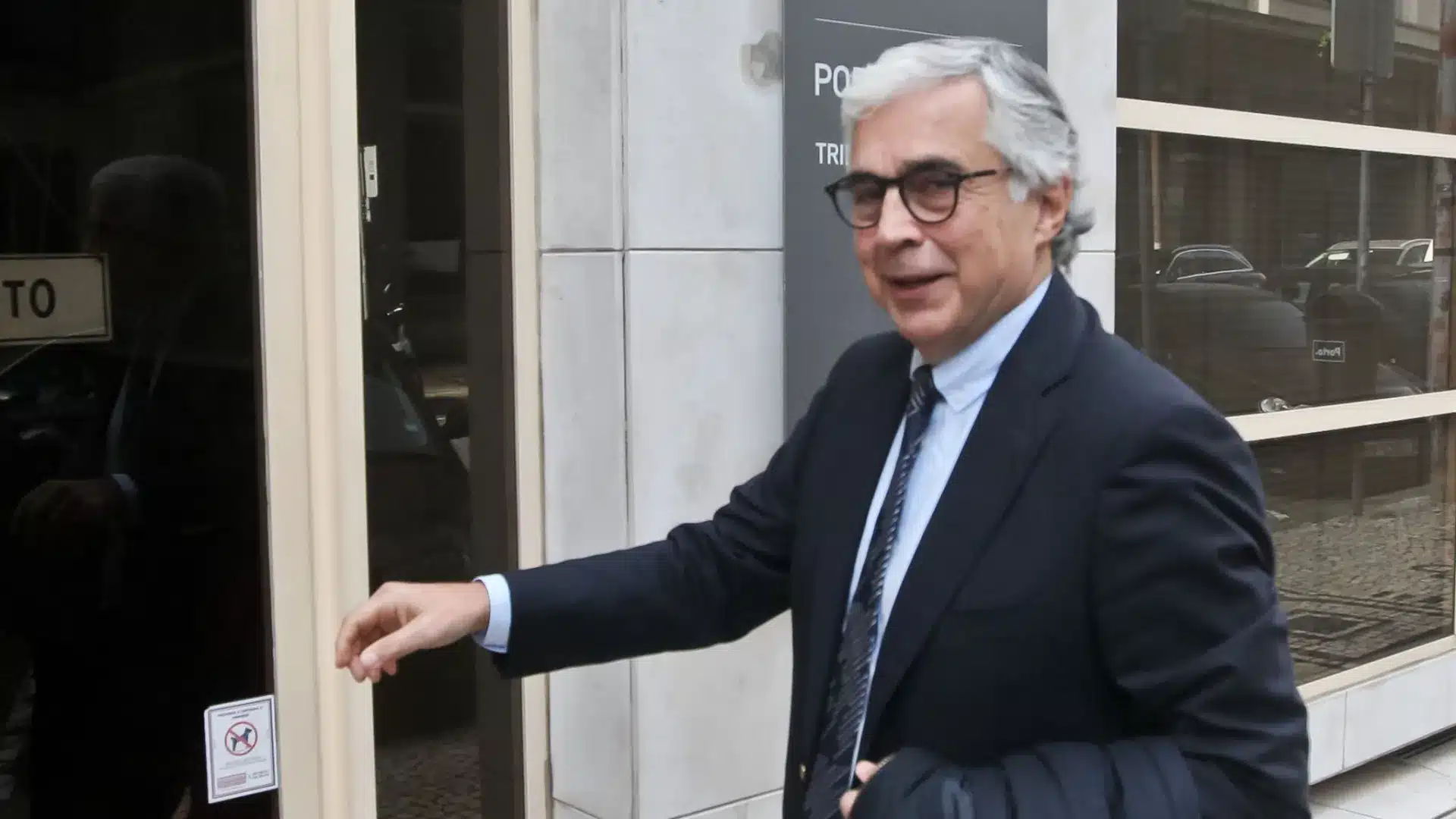 AR reporte l'élection du Conseil d'État et du Tribunal Constitutionnel.