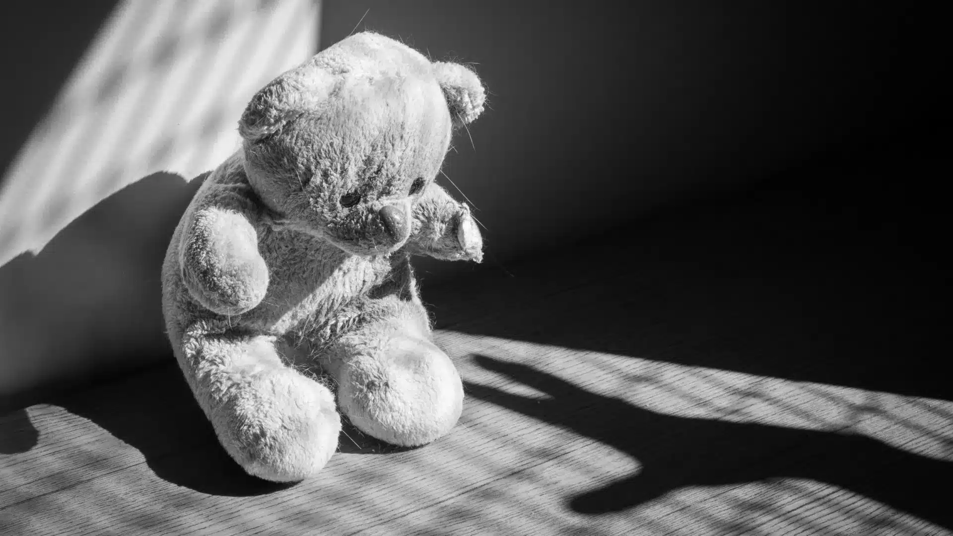 Arrêté après avoir abusé de membres de la famille (de moins de 5 ans). La mère a dénoncé.