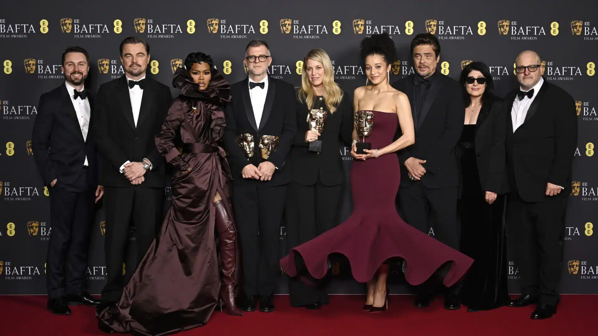 BAFTA : "Batalha Atrás de Batalha" remporte le prix du Meilleur Film et du Meilleur Réalisateur.