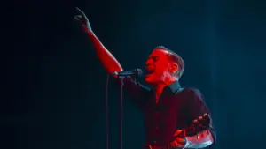 Bryan Adams annonce des concerts à Porto et à Lisbonne en novembre.