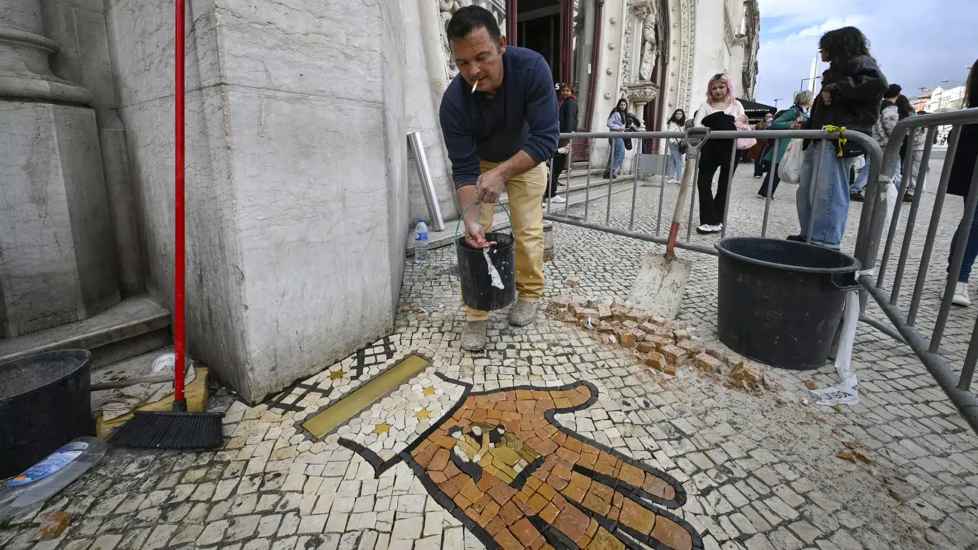Calçada lisboeta passe à honorer les victimes de l'Holocauste. Les images