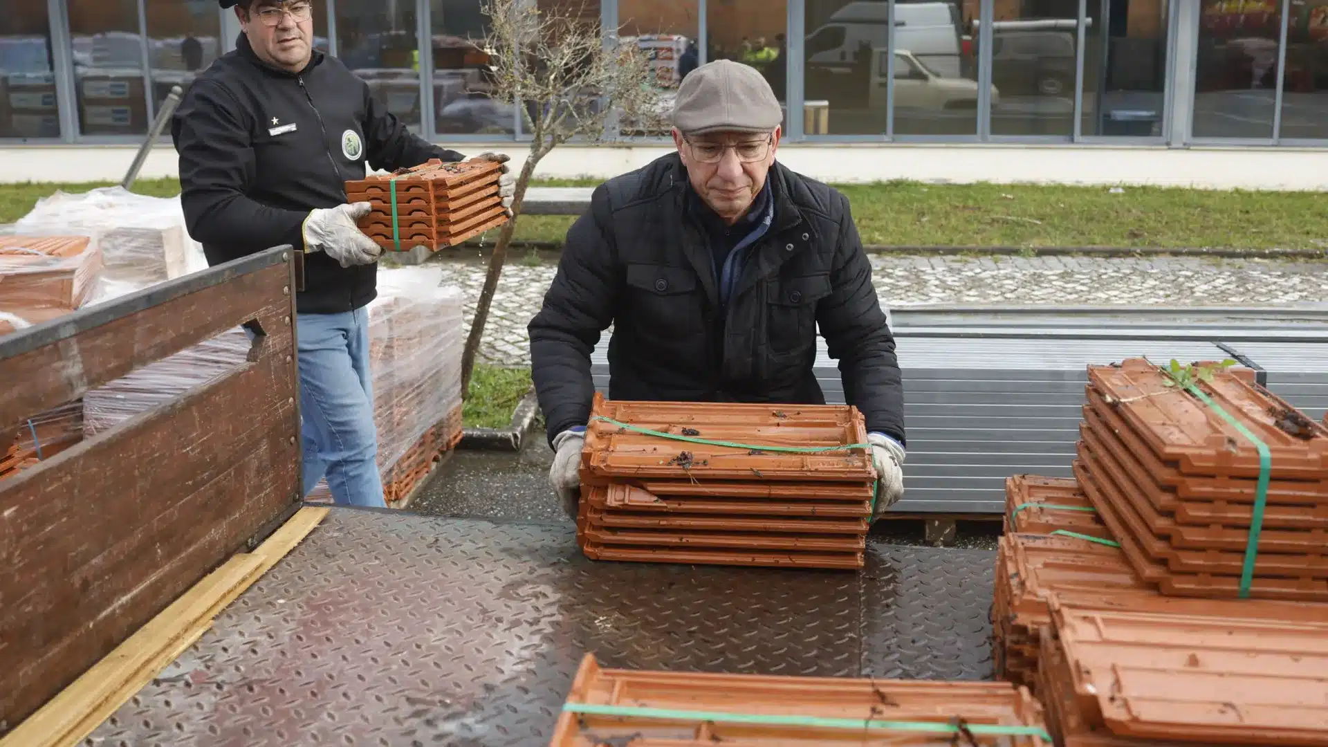 Campagne de solidarité Reerguer Leiria a déjà donné 300 000 tuiles.
