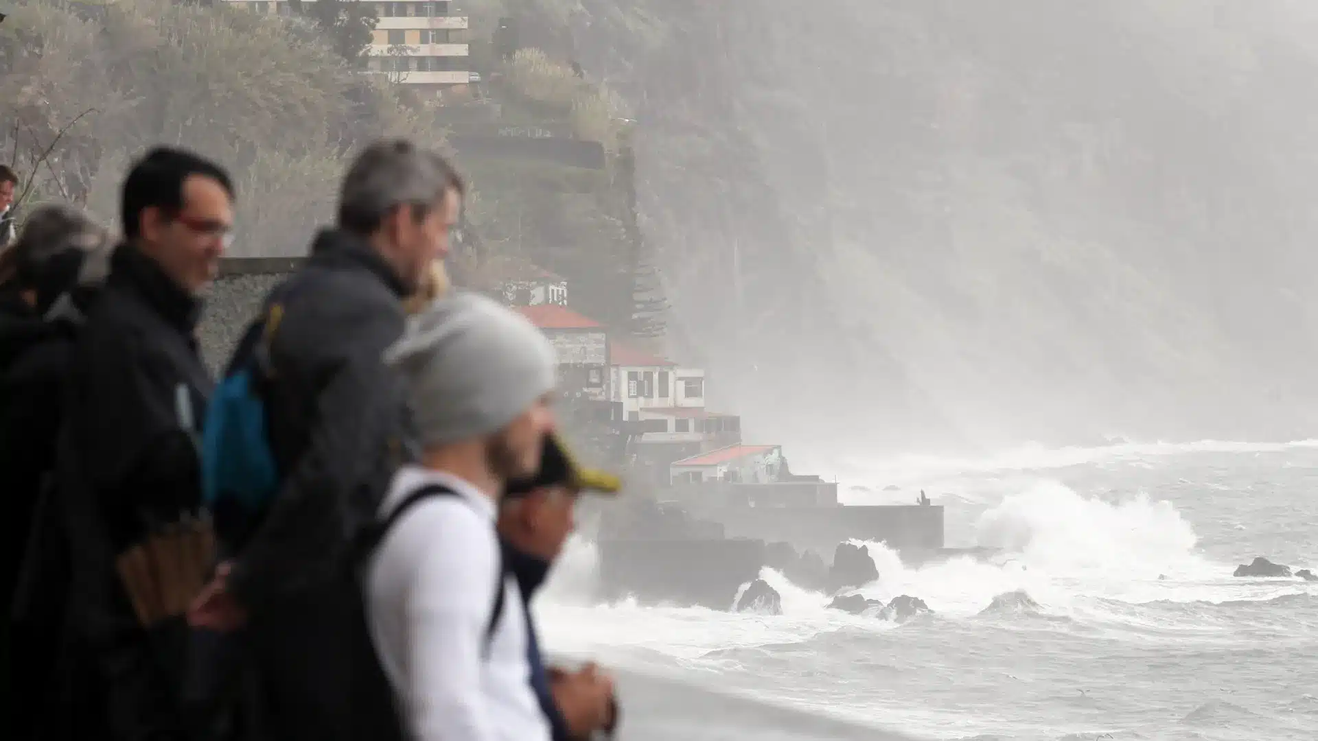 Capitania de Funchal prolonge l'avis pour la mer de Madère jusqu'à dimanche.