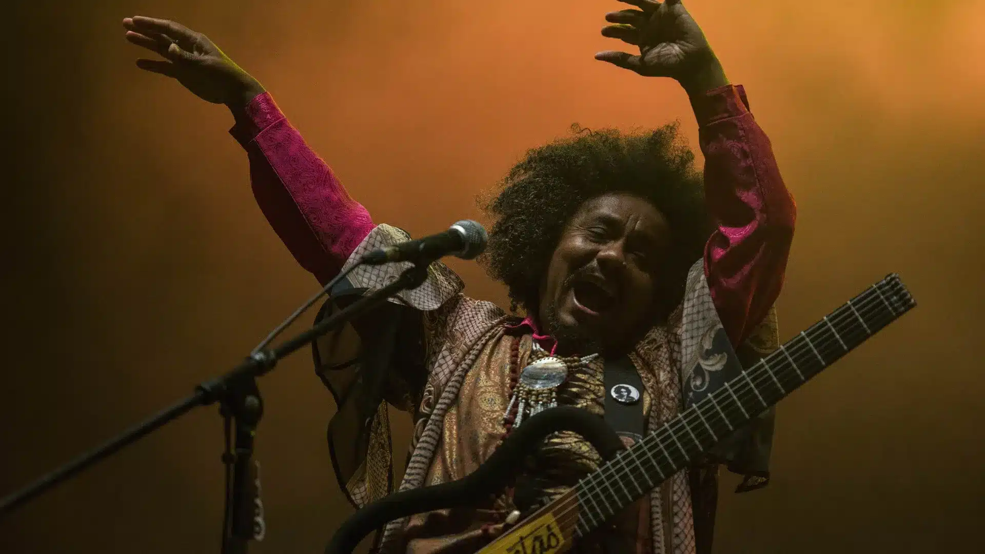 Chico César célèbre 30 ans de "Aos Vivos" avec "espoir" et "angoisse"