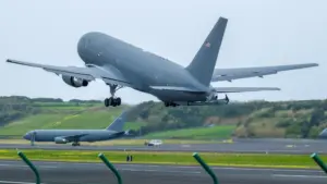 Cinq avions ravitailleurs des États-Unis ont décollé aujourd'hui de la Base des Lajes.