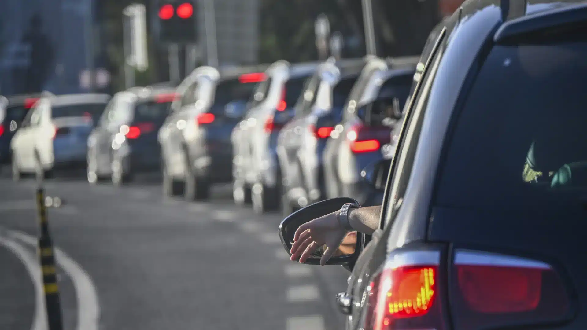 Collision entre trois véhicules coupe la circulation sur l'IP3 à Tondela.