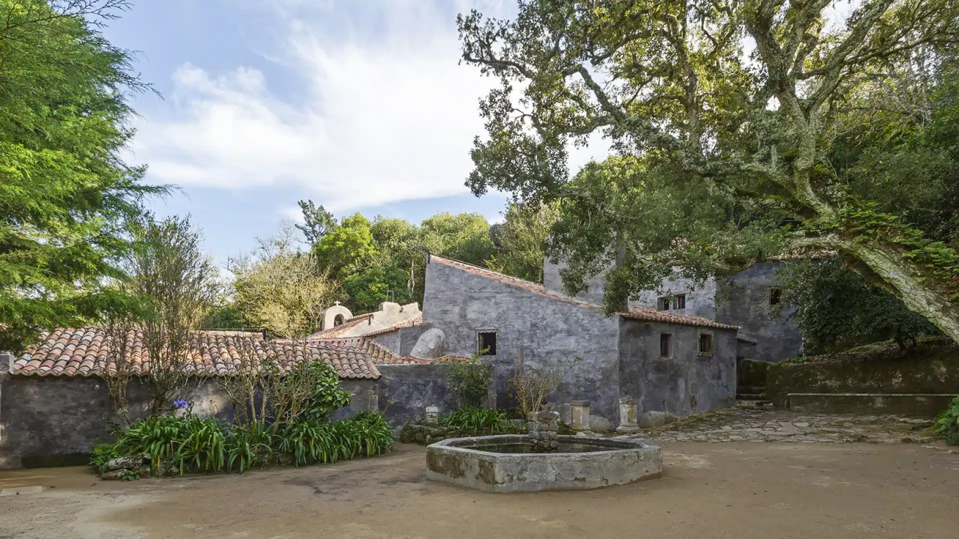 Convento dos Capuchos fermé pour une durée indéterminée.