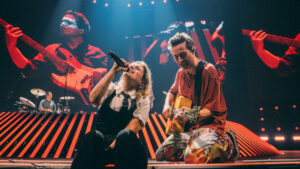 David Fonseca sort un single issu d'une vieille cassette. Un nouvel album arrive.