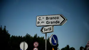 Des glissements de terrain provoquent des coupures et des restrictions de circulation à Sertã.