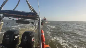 Deux pêcheurs secourus après une entrée d'eau dans un bateau à Sesimbra.