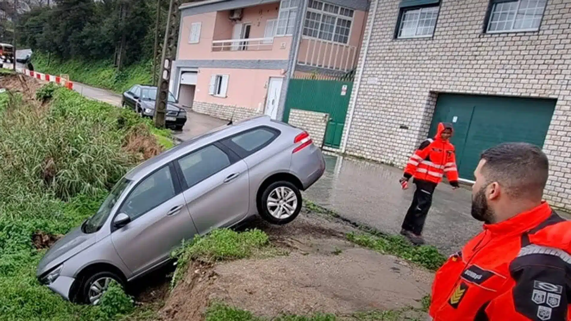 Dix-huit familles évacuées à Camarate et habitations interdites.