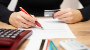 Données de 1,2 million de comptes en France consultées de manière "illégitime"