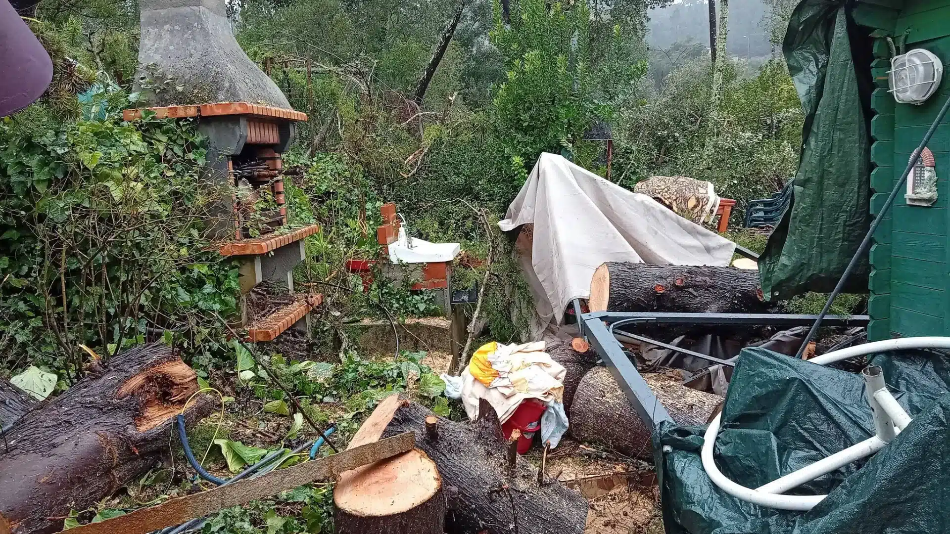 Effondrement partiel d'une habitation laisse cinq personnes sans abri à Coimbra