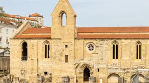 Évaluation des dommages au monastère de Coimbra n'est possible qu'après la baisse du niveau de l'eau.