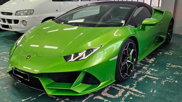 Extradition d'un couple arrêté aux Açores pour escroquerie de "luxe" en Allemagne