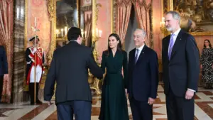 Felipe remercie "la sagesse et le cœur" que Marcelo a consacrés à la relation avec l'Espagne.