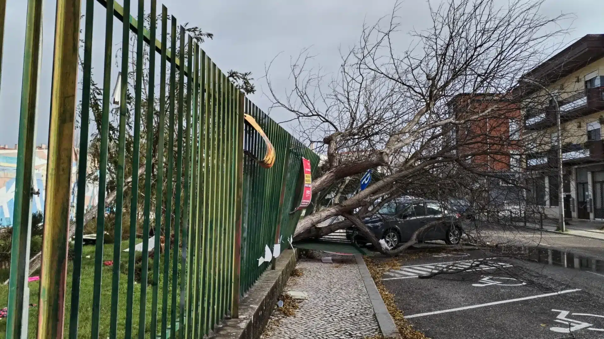 GNR comptabilise neuf routes restreintes dans le district de Porto.