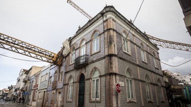 Grue tombée à Figueira da Foz a touché six maisons dans trois rues.