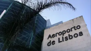 Homme recherché pour escroquerie au Venezuela arrêté à l'aéroport de Lisbonne