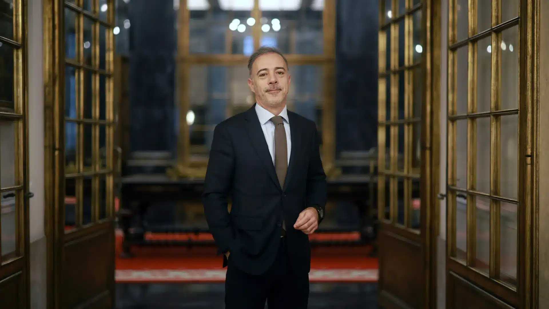 Il manque des niveaux intermédiaires régionaux de coordination et de leadership politique.