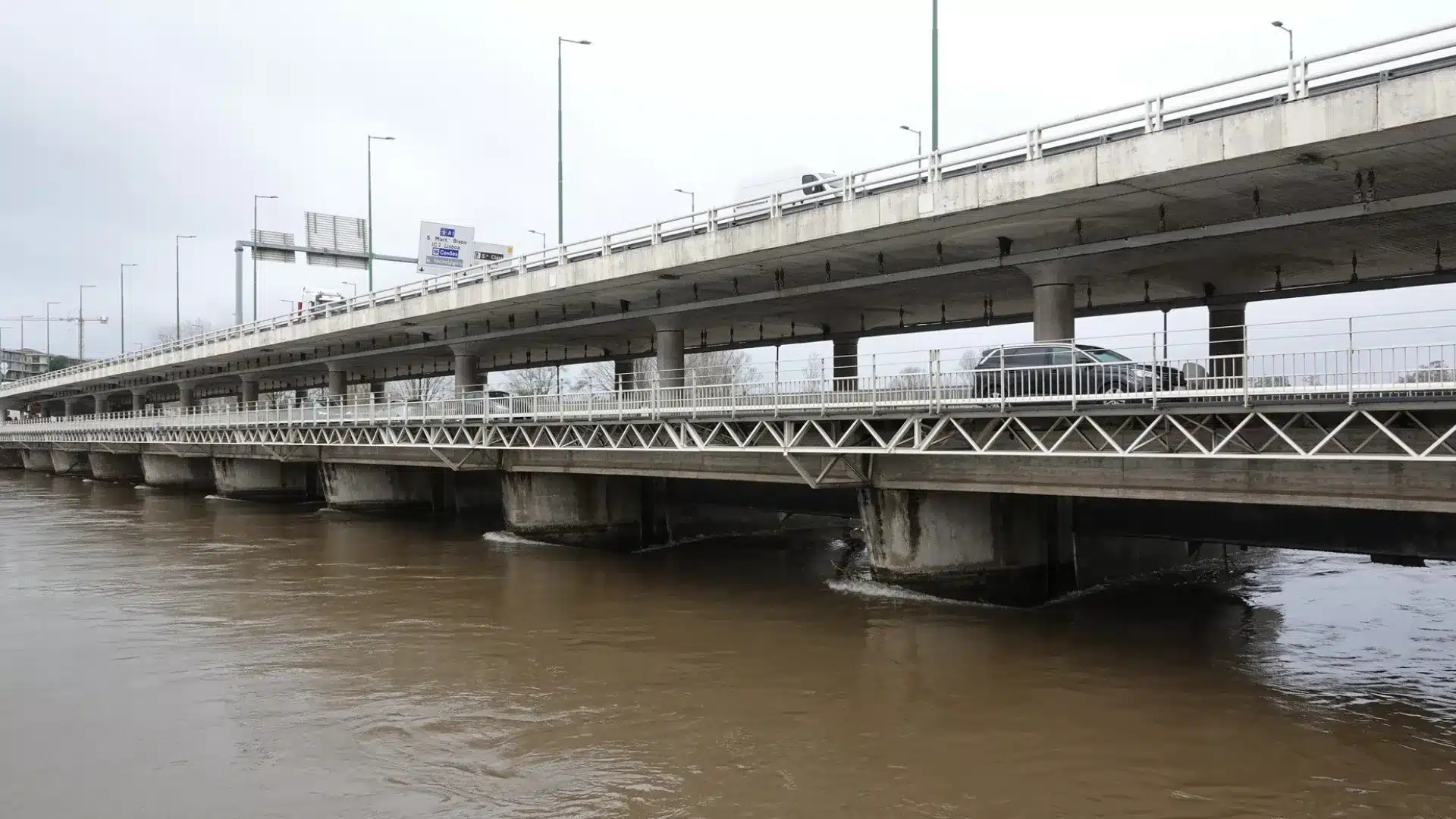 Il reste un risque d'inondations à Coimbra avec des prévisions de pluie et de vents forts.